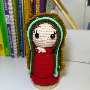 Crochet Virgin Mary with stand